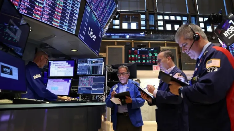 El riesgo país en mínimos durante la era Milei y expectativa por quiebre de 400 puntos 4 El riesgo país se ubica en mínimos en la era Milei y crece la expectativa por un quiebre de los 400 puntos