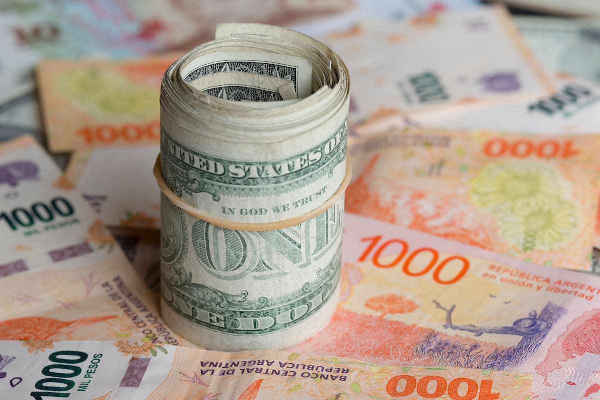 Aguinaldo en dólares o en pesos: estrategias para maximizar tu dinero extra 1 Aguinaldo en dólares o en pesos: estrategias para maximizar tu dinero extra