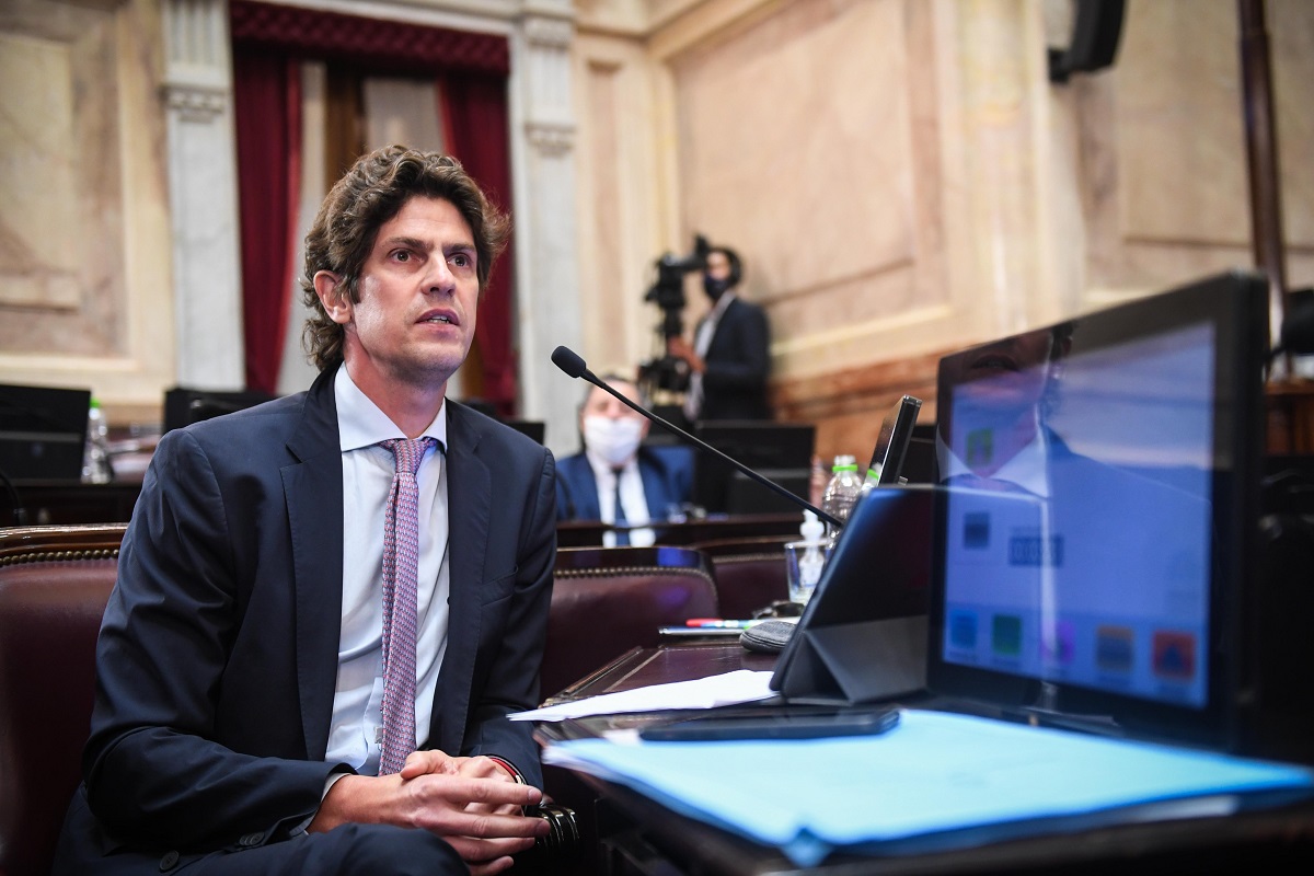 Martín Lousteau critica a Milei por el déficit encubierto en el superávit 1 Martín Lousteau critica a Milei por el déficit encubierto en el superávit
