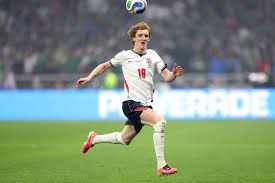 <html>
<head> <title>Beckham y su Influencia en el Mundial 2026: Tendencias y Consejos</title> <meta name="description" content="Descubre las últimas tendencias sobre Beckham y su impacto en el Mundial 2026, con información sobre fichajes, alineaciones y jugadores destacados.">
</head>
<body> <h1>Beckham y su Influencia en el Mundial 2026: Tendencias y Consejos</h1> <h2>Consejos de Beckham a nuevos fichajes en el Barcelona</h2> <strong>En un momento clave para el Barcelona, un nuevo fichaje ha recibido valiosos consejos de David Beckham antes de la semifinal del Mundial.</strong> La influencia de esta leyenda del fútbol inglés sigue siendo relevante, incluso en el ámbito de los jóvenes talentos que buscan brillar en la gran cita del fútbol mundial. <h2>Inglaterra se prepara para los cuartos de final</h2> <strong>La selección inglesa se encuentra en plena preparación para enfrentar a Noruega en los cuartos de final del Mundial 2026.</strong> Con Beckham como referente, el equipo busca encontrar su mejor alineación para superar a un rival complicado y avanzar hacia las etapas decisivas del torneo. <h2>Luis Suárez y Harry Kane: un encuentro inesperado</h2> <strong>Durante el Mundial, un encuentro inesperado entre Luis Suárez y Harry Kane ha generado revuelo en el mundo del fútbol.</strong> Este tipo de momentos recuerdan la importancia de las conexiones entre jugadores de diferentes generaciones, y cómo el legado de figuras como Beckham sigue inspirando a los futbolistas actuales. <strong>El impacto de Beckham en el fútbol contemporáneo es innegable.</strong> A medida que el Mundial avanza, su figura sigue resonando en las decisiones clave de los jugadores y entrenadores, resaltando su legado en la historia del deporte. </body>
</html> 2 beckham