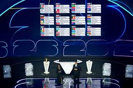 <html>
<head> <title>Luis Díaz: Promesa y Estrella del Fútbol Colombiano hacia el Mundial 2026</title>
</head>
<body> <h1>Luis Díaz: Promesa y Estrella del Fútbol Colombiano hacia el Mundial 2026</h1>
<p>Luis Díaz se ha convertido en una de las figuras más destacadas del fútbol colombiano en los últimos años. Su habilidad en el campo y su capacidad para marcar goles lo han posicionado como un jugador clave en la selección nacional.</p> <h2>El Reconocimiento Internacional de Luis Díaz</h2>
<p>Recientemente, su rendimiento ha llamado la atención de medios internacionales. En un artículo de <a href="https://www.lanacion.com.ar/estados-unidos/tras-kane-y-olise-es-la-hora-de-luis-diaz-para-la-pujante-colombia-nid02072026/">La Nación</a>, se menciona que es el momento de que Luis Díaz brille en el escenario mundial, especialmente en el contexto del crecimiento del fútbol en Colombia.</p> <h2>Su Rol con Néstor Lorenzo</h2>
<p>En otra nota de <a href="https://www.infobae.com/video/colombia/luis-diaz-el-intocable-de-nestor-lorenzo/ZoQIlqBO/">Infobae</a>, se destaca su condición de jugador intocable para el entrenador Néstor Lorenzo, quien confía plenamente en su talento y capacidad para liderar al equipo en momentos decisivos.</p> <h2>Expectativas para el Mundial 2026</h2>
<p>Con la vista puesta en el Mundial 2026, la selección colombiana se prepara para enfrentar a equipos como Ghana. En la cobertura en vivo de <a href="https://www.bbc.com/sport/football/live/cnv9g087mzyt">BBC</a>, se anticipa que Luis Díaz jugará un papel fundamental en la búsqueda de un lugar destacado en el torneo.</p> <h2>Conclusión</h2>
<p>El futuro de Luis Díaz parece ser prometedor, y su influencia en el fútbol colombiano seguirá creciendo. Con el apoyo de sus compañeros y la dirección de Néstor Lorenzo, es un jugador a seguir en los próximos años.</p> </body>
</html> 3 luis díaz
